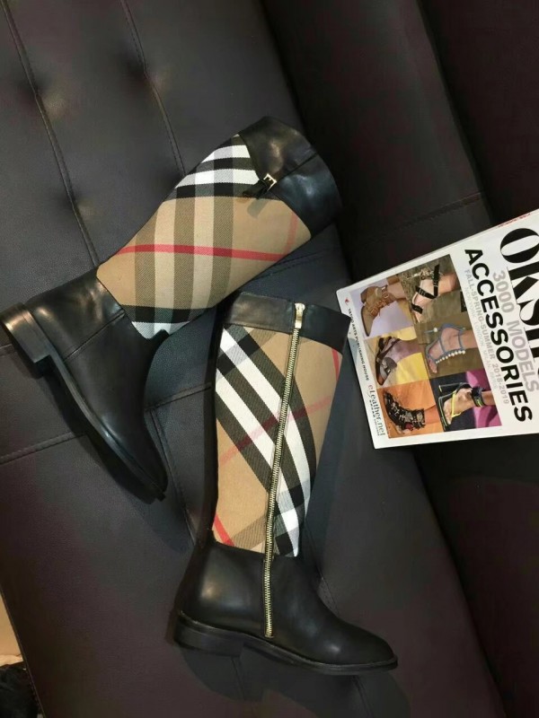 Burberry boot