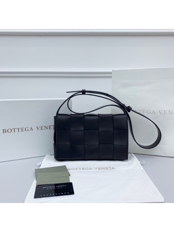 BOTTEGA VENETA Cassette