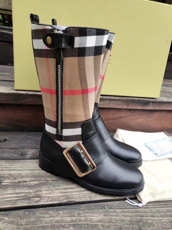 Burberry boot