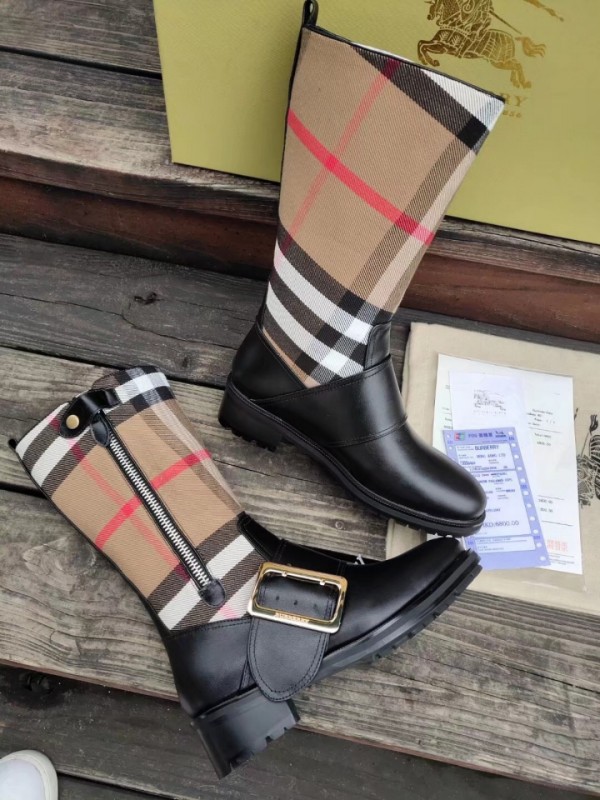 Burberry boot