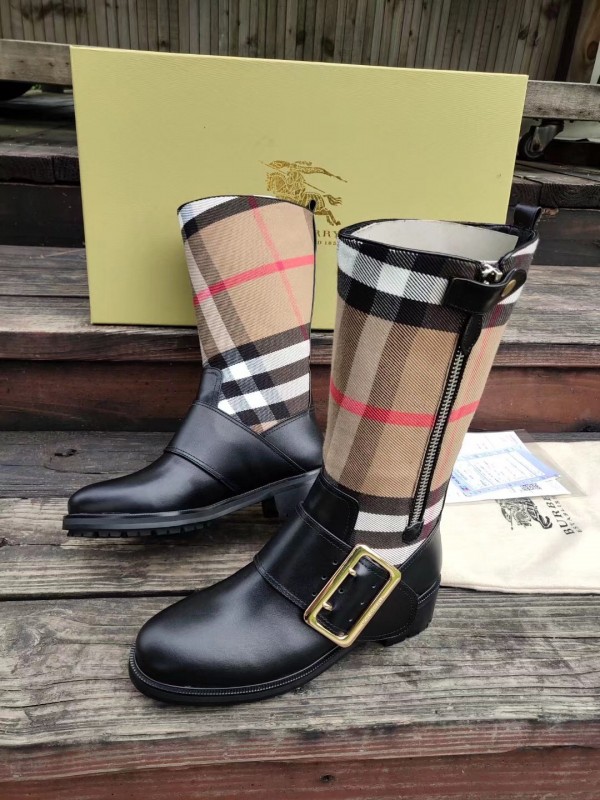 Burberry boot