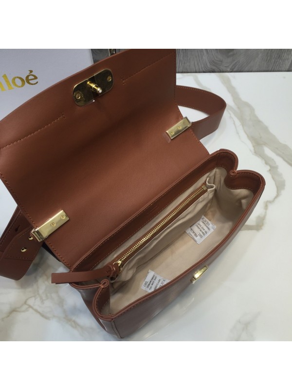 Chloé C Shoulder Bags