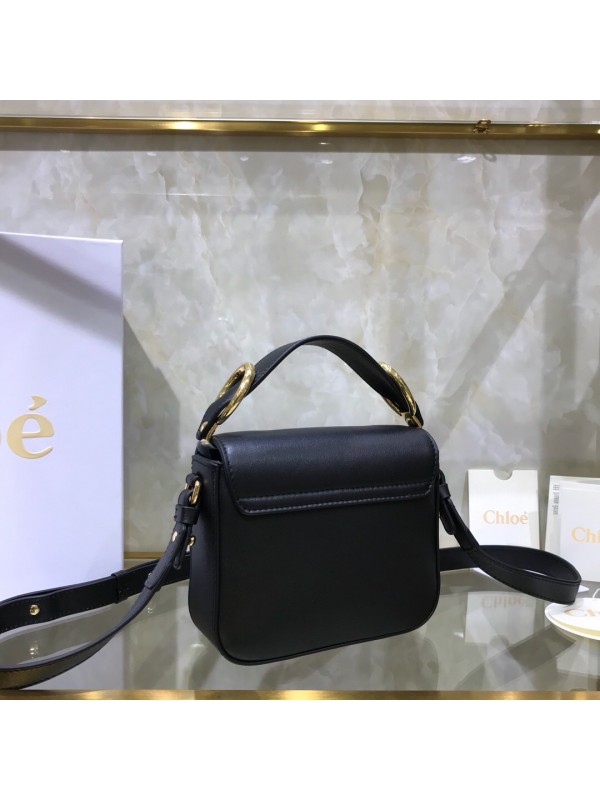 Chloé C Shoulder Bags