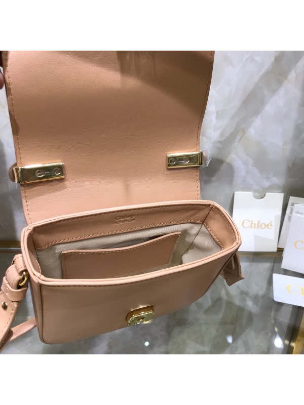 Chloé C Shoulder Bags