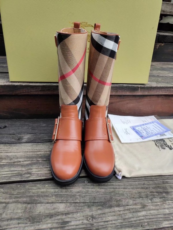 Burberry boot