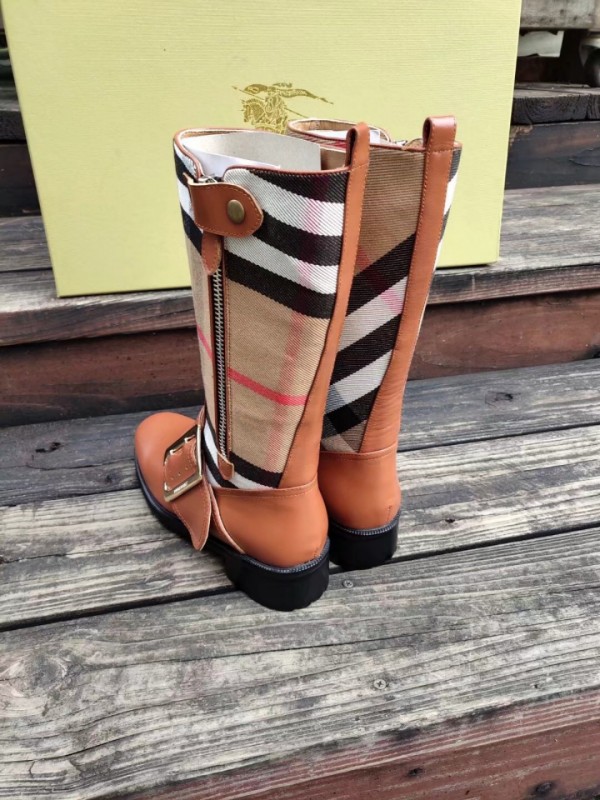 Burberry boot