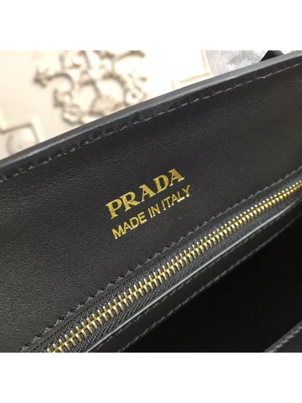 Prada bibliothèque