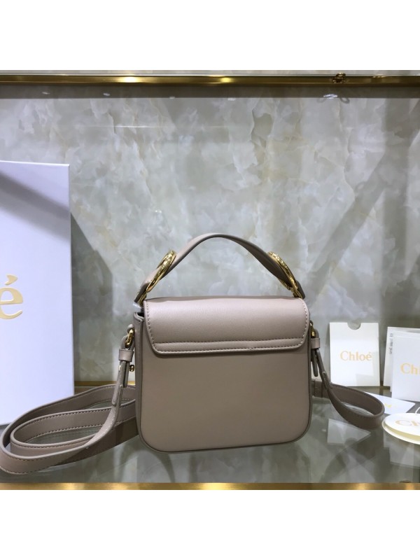 Chloé C Shoulder Bags