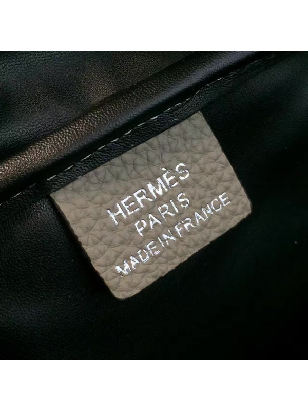 Hermès Victoria