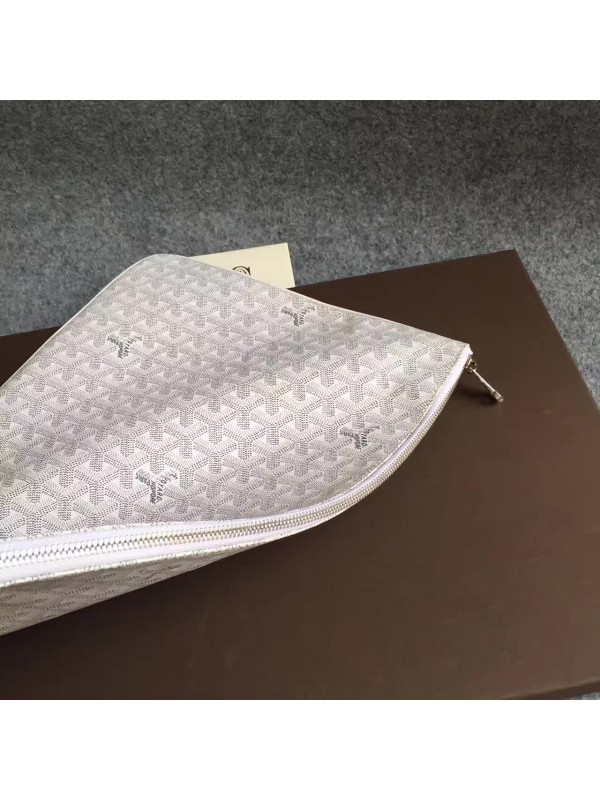 Goyard Clutch