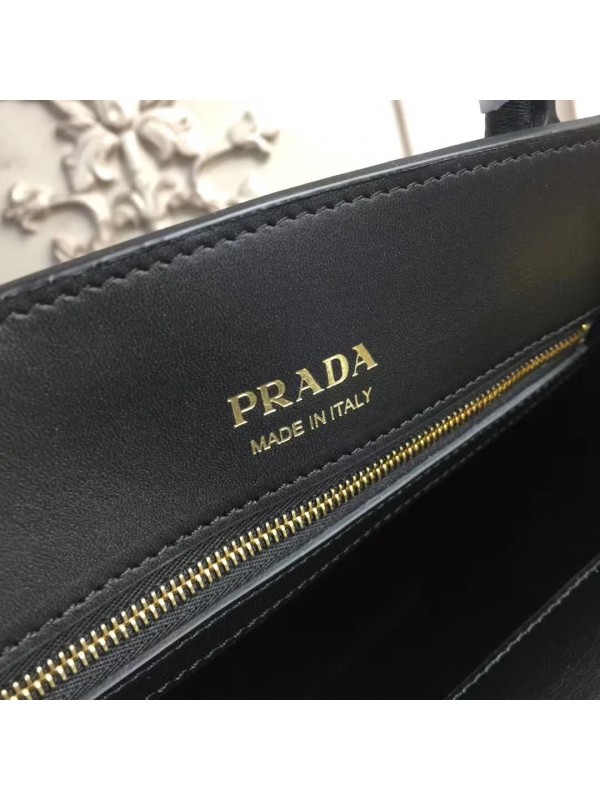 Prada bibliothèque