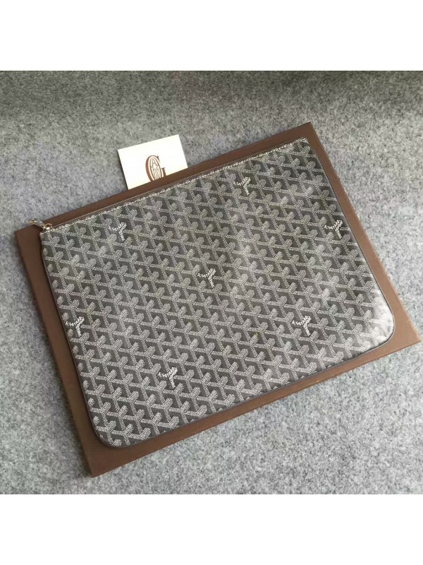 Goyard Clutch