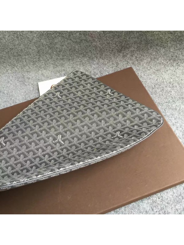 Goyard Clutch