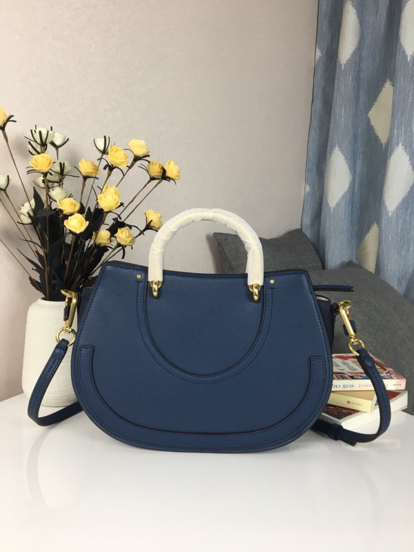 Chloe Pixie bag