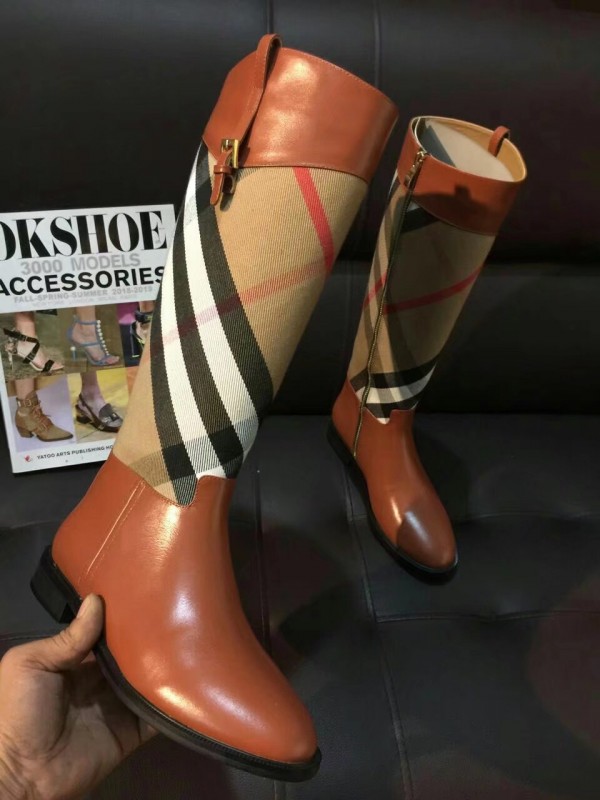 Burberry boot