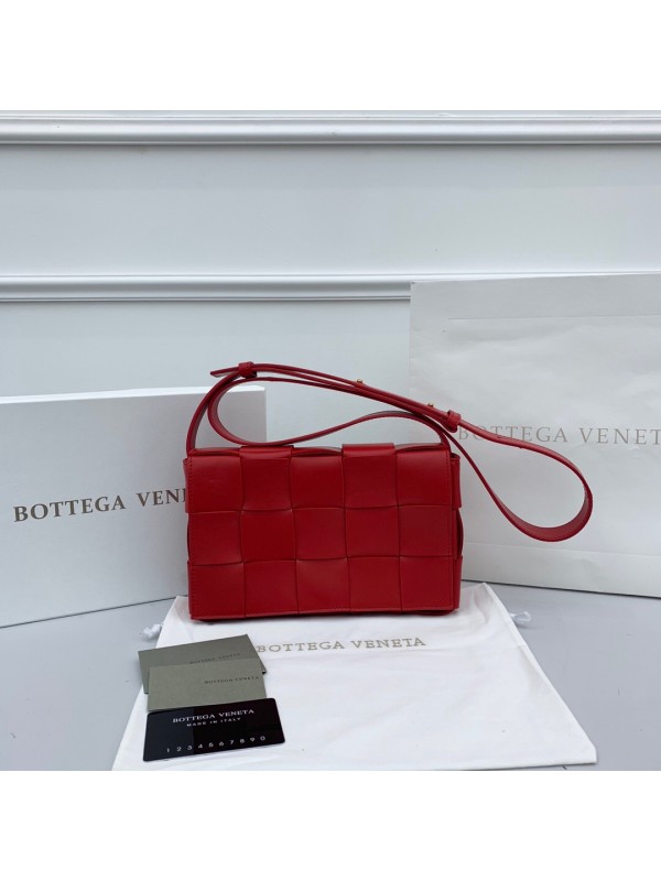 BOTTEGA VENETA Cassette